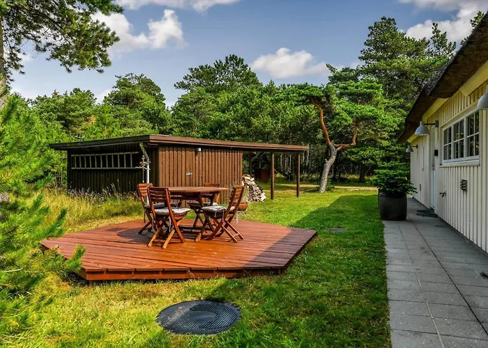 Bv351-blavand-contortavej-3 * Blåvand